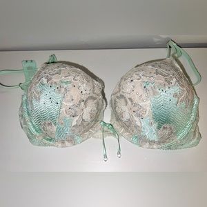 VICTORIAS SECRET VERY SEXY PLUNGE